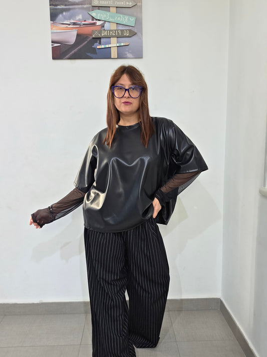 T-shirt fake in similecopelle