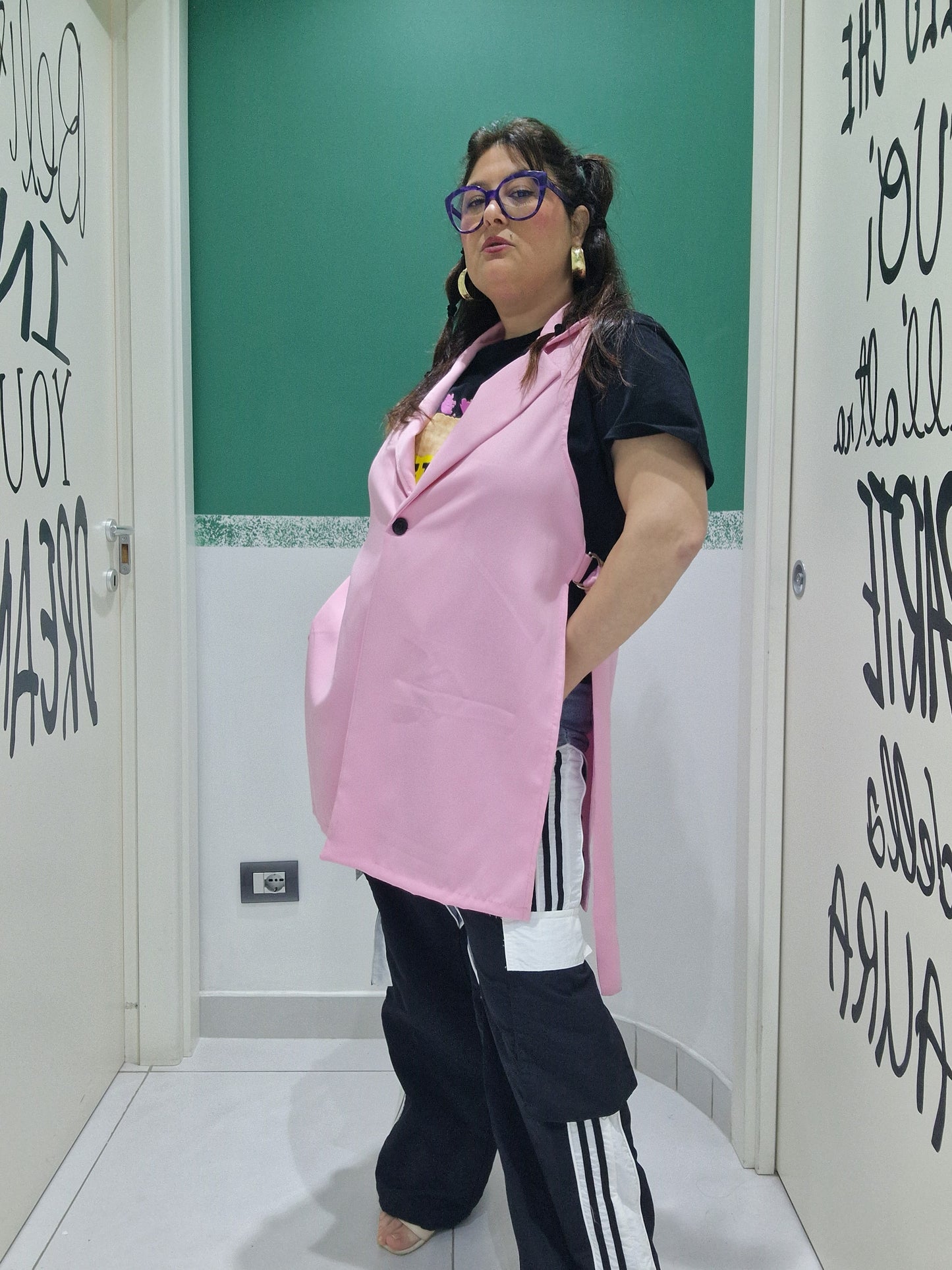 Gilet regolabile aperto lateralmente