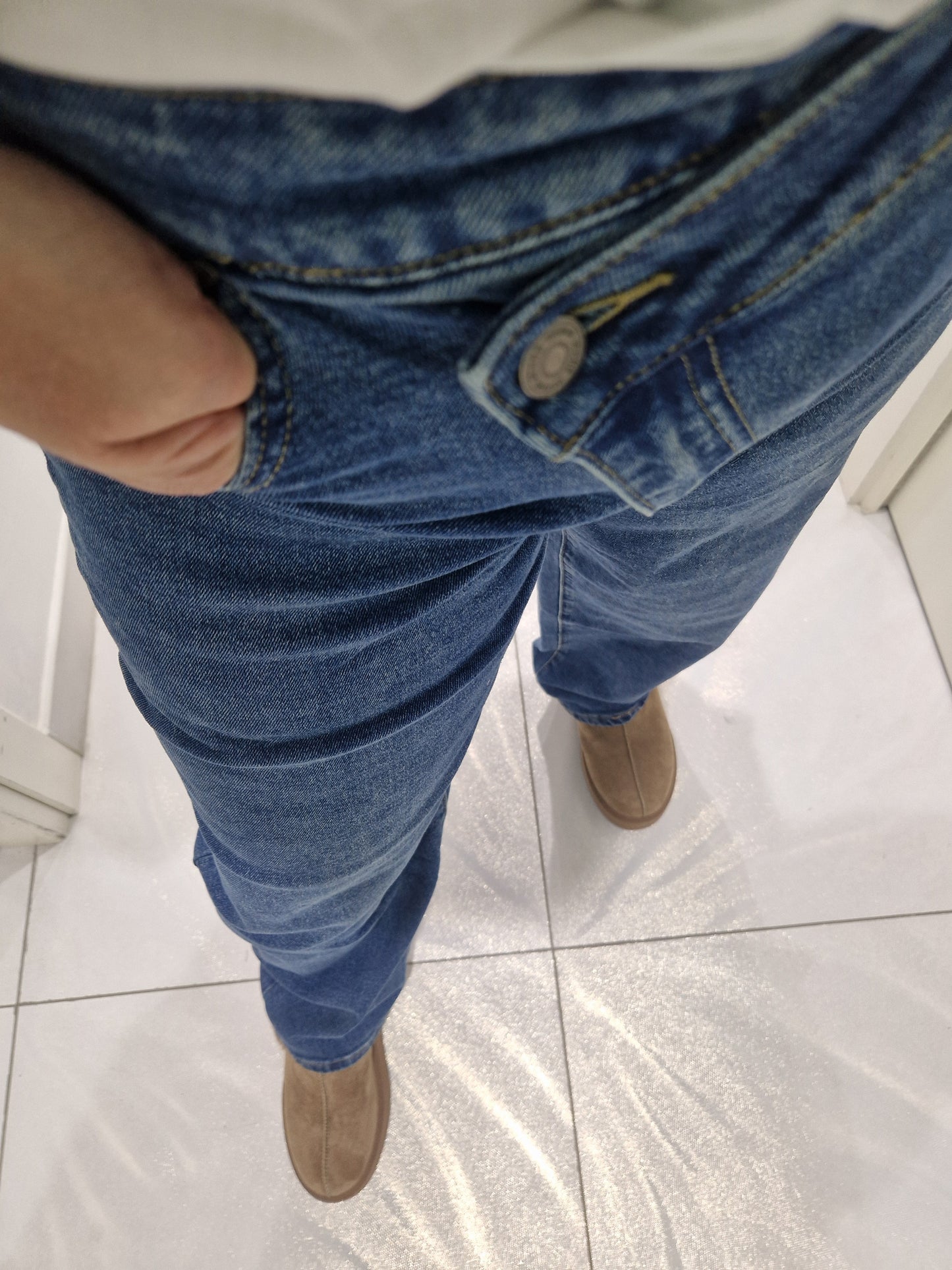 Jeans balloon asimmetrico lavaggio chiaro