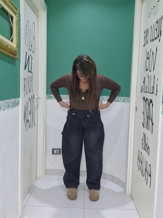 Jeans balloon asimmetrico lavaggio scuro