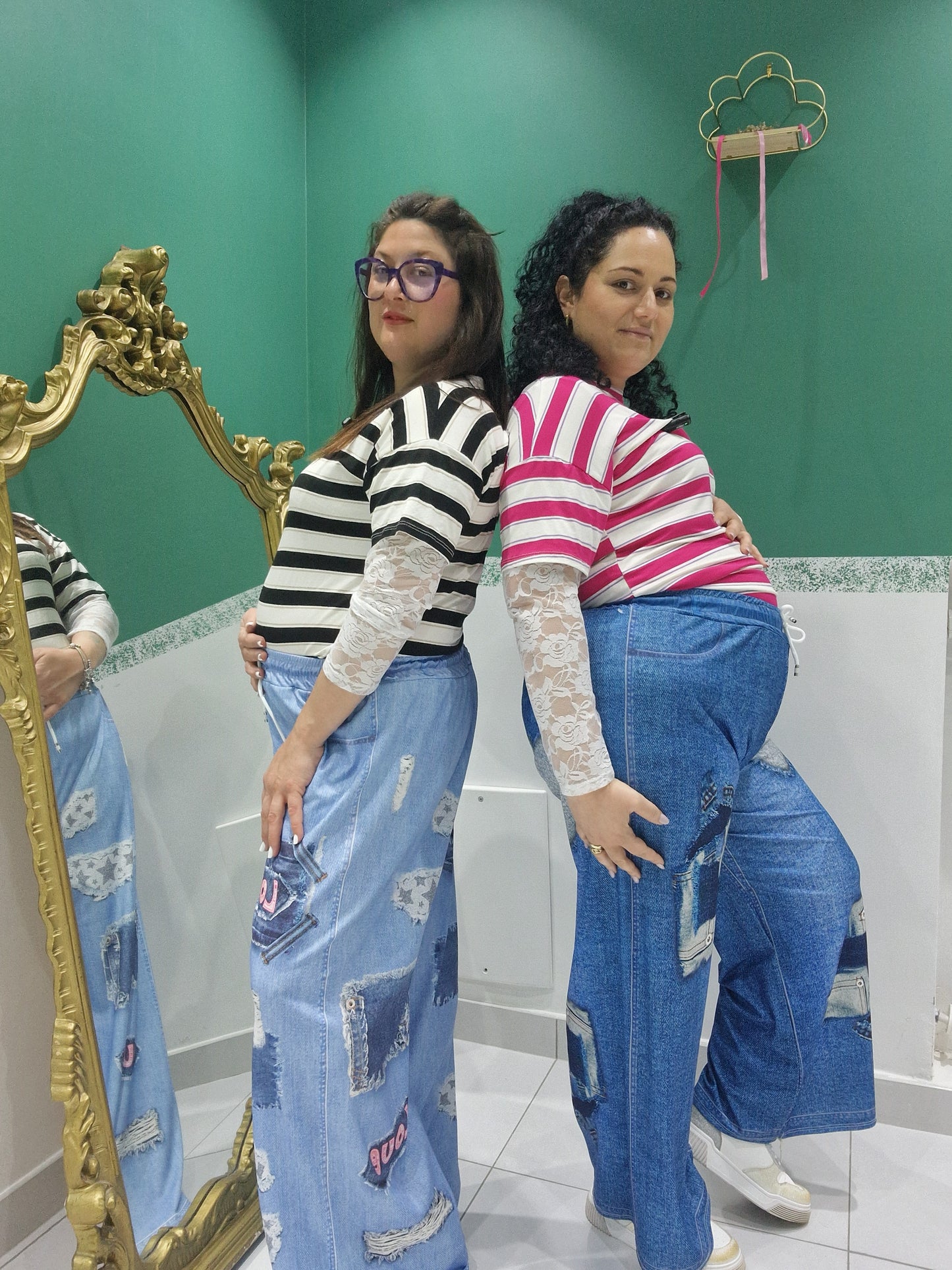 Pantalone effetto jeans disegni