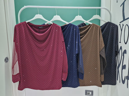 Maglia brillantinata con manica in velo