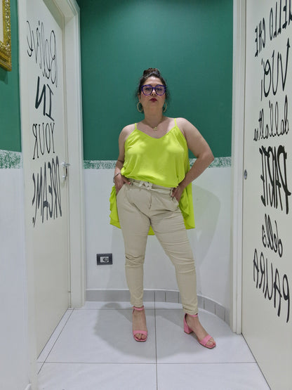 Pantalone modello capri